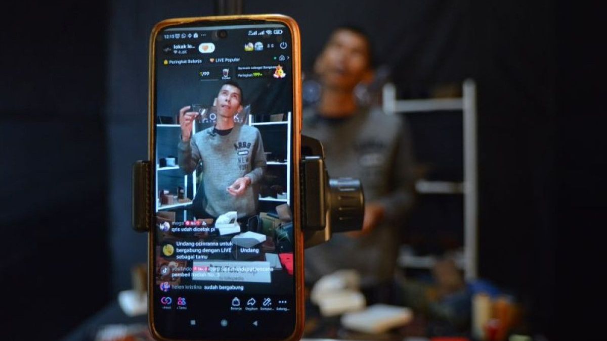 جاكرتا - قالت وزارة التجارة إن وقف تشغيل TikTok المباشر ليس له أي تأثير على المتداولين عبر الإنترنت