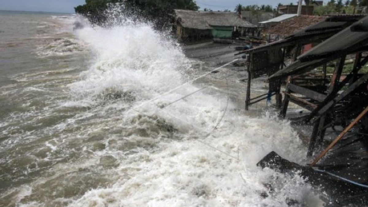 Potensi Tinggi Ombak Capai 4 Meter di Perairan Wilayah Aceh, BMKG Minta Warga Waspada