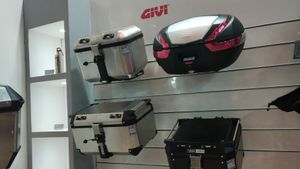 GIVI Hadirkan Box Motor Gold Limited Edition dan Promo Menarik di IMOS+ 2023