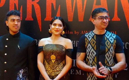 Davina Karamoy Ditantang Bawa Mobil Kopling untuk Film Perewangan