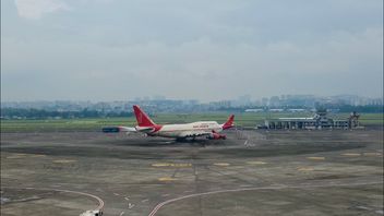 Pesawat Air India Jatuh Hantam Asrama Dokter di Ahmedabad, Diperkirakan Banyak Korban Tewas