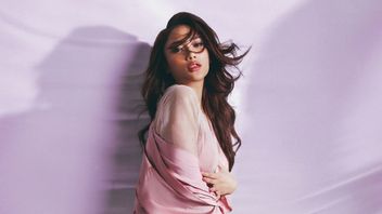 Marion Jola Rekahkan Pesona Seksi di Lagu dan MV Aku Takdirmu