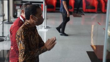 Arriving At KPK Building, President Jokowi Was Greeted By Firli Bahuri With The Red Carpet