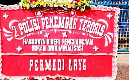 Kecewa 2 Polisi Dituntut 6 Tahun Kasus Unlawful Killing, Abu Janda Kirim Karangan Bunga Sentil FPI Ormas Teroris