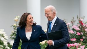 Kamala Harris Tampil di Publik Usai Biden Mundur dari Pilpres AS, Puji Kinerjanya untuk Amerika