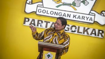 Airlangga: Don't Be Careless, Keep Pol Gas Until Voting February 14