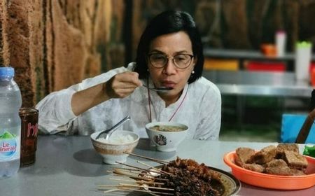 Sri Mulyani Asik Nyeruput Soto di Semarang, Netizen Malah Titip Pertanyaan ke Jokowi: Kenapa Mudik Dilarang Bu?