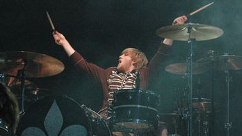 Eks Drumer My Chemical Romance Bob Bryar Ditemukan Membusuk di Rumahnya