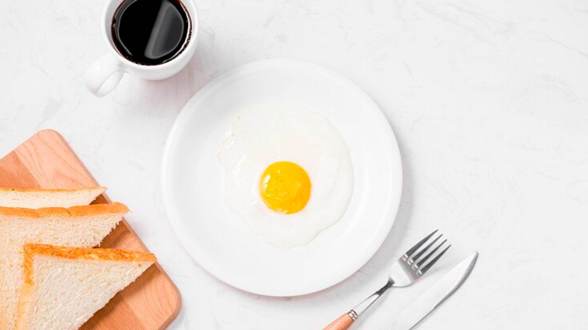 Chef Ini Ungkap Trik Sederhana Memasak Telur Mata Sapi Tanpa Minyak