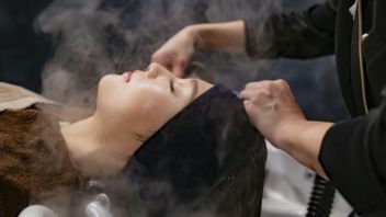 sur la santé des vapeurs d'eau chaude pour le visage