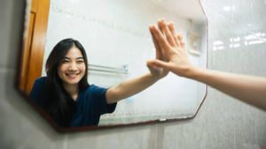 Tips Membangun Narasi Diri Positif Supaya Hidup Lebih ringan dan Bermakna