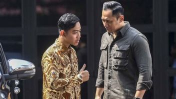 Jelang <i>Reshuffle</i> Pekan Ini, Jokowi Akui Temui AHY di Istana Merdeka