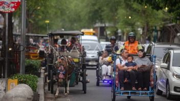 日惹的酒店取消烟花节，举办捐赠苏门答腊灾难的活动