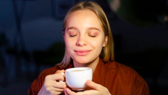 Minum Kopi saat Larut Malam Bisa Ganggu Kontrol Diri, Perempuan Lebih Rentan