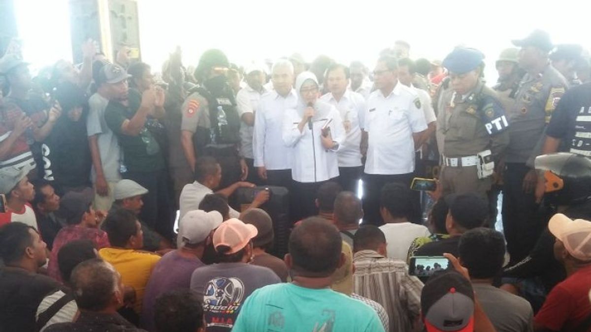 "Raising Masses For Angkot Drivers Reject To Purchase Fuel Using Barcode," The Head Of ESDM Maluku Said To Avoid Coupling