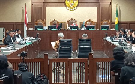 Jadi Saksi Sidang Hasto, Eks Komisioner KPU Ngaku Balas Pesan 