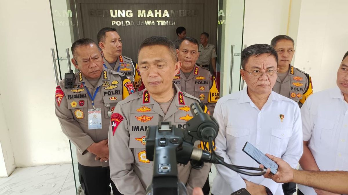 东爪哇警察局长:批评Anies的肇事者受到ITE法的侵害