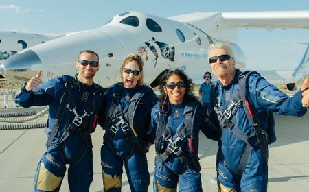 Sukses Terbangkan Sir Richard Branson, Virgin Galactic Jual Ratusan Tiket ke Luar Angkasa