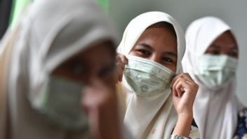 UGM Epidemiologist Values Easing Mask Rules Is Right