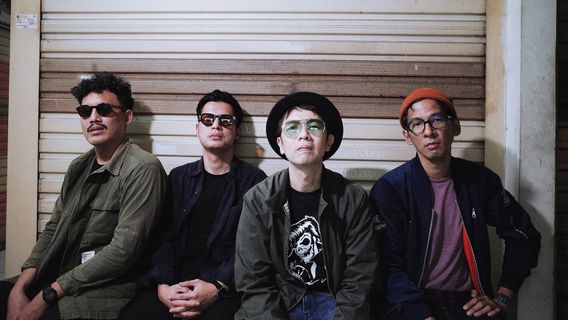 The Brandals revient à battre dans Di Pinggir Marjin