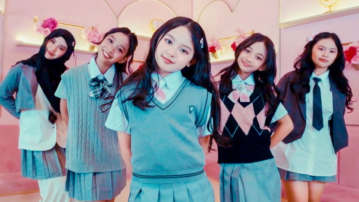 LuminaがK-Popの品質でインドネシアのガールグループとしてデビュー