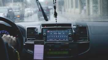 Comment Se Débarrasser De La Rosée Sur Les Fenêtres De Voiture Quand Il Pleut