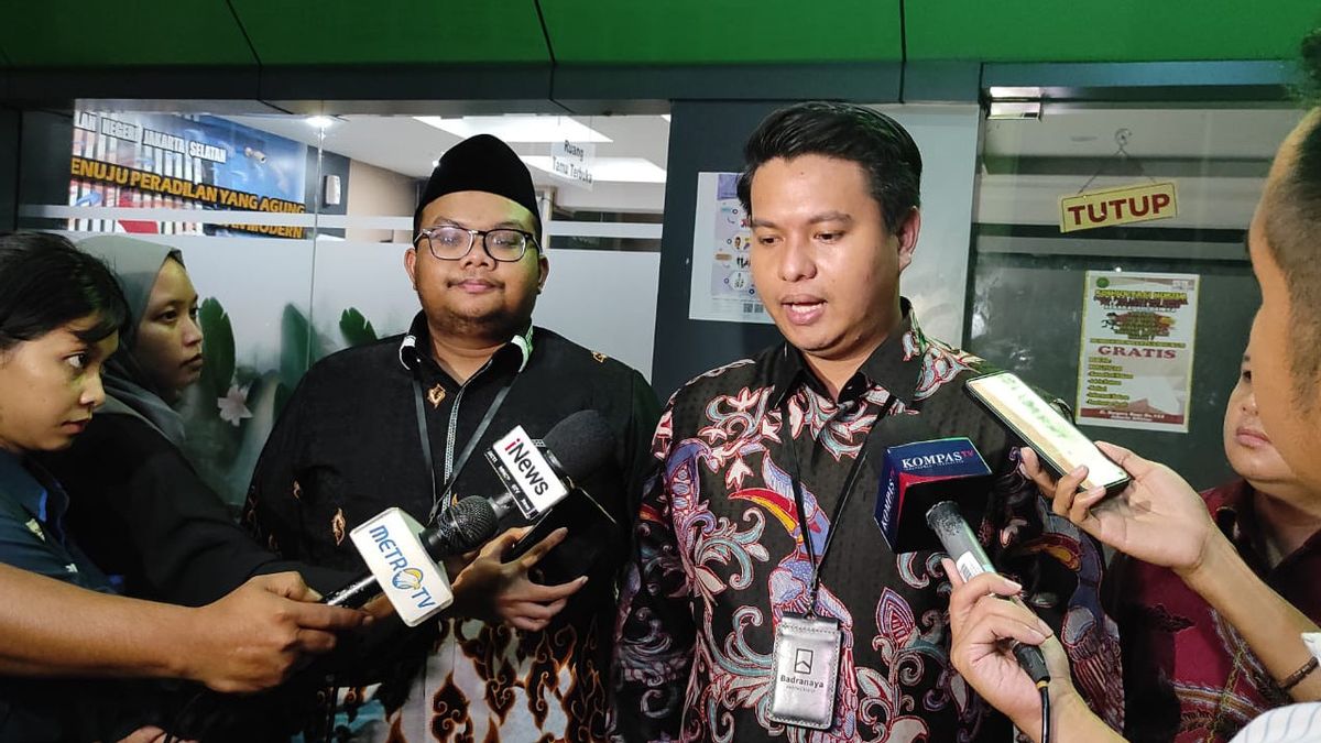 Almost 13 Hours AG Undergoes Witness Examination Session At The South Jakarta District Court