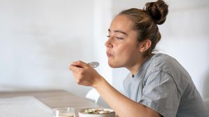 7 Makanan yang Membantu Anda Pulih dari Flu dan Pilek