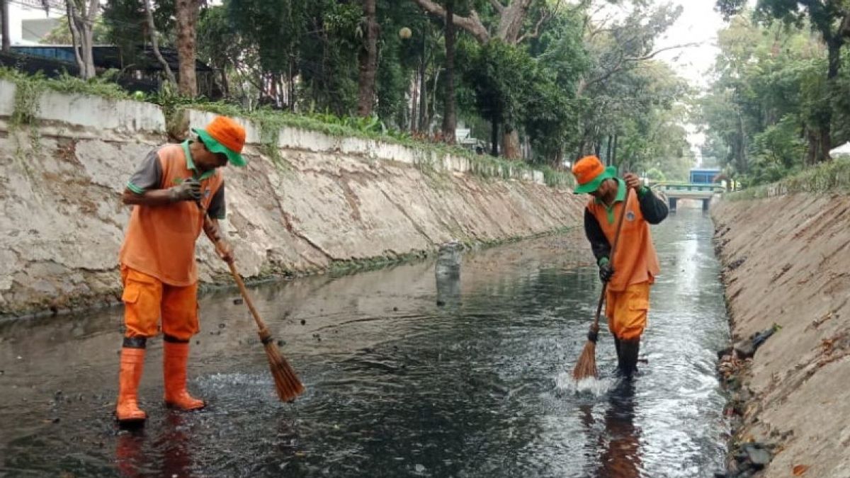 Getting To Know PPSU: Jakarta Sanitation Guard Orange Troops That Are Mentereng Era Ahok