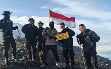 Tradisi Pembaretan 14 Bintara Remaja Polres Tegal Kota, Dilaksanakan di Puncak Gunung Slamet