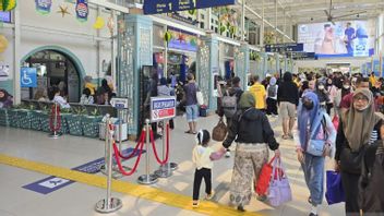 52 Ribu Pemudik Berangkat dari Stasiun Daop 1 Jakarta H-2 Lebaran