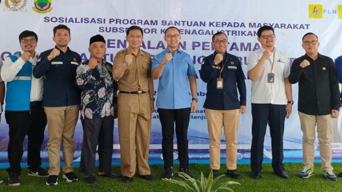 5,538 Households In Cianjur Receive Free Electricity Connection Program