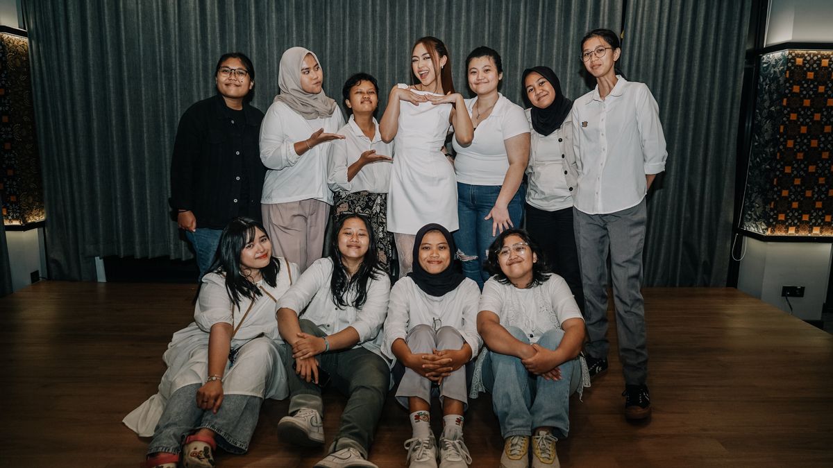 Rayakan Ulang Tahun, Sisca Saras Dapat Kado Istimewa dari Penggemar