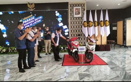 Hasil Konversi Unit Sepeda Motor Penggerak BBM Jadi  Motor Listrik dengan Daya listrik 2kW