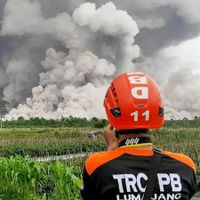    Semeru Kembali Erupsi, Puan Tekankan Prioritas Keamanan Bagi Warga dan Pendaki