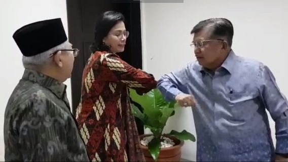 Salam Siku yang Sedang  Disosialisasikan di Lingkungan Istana