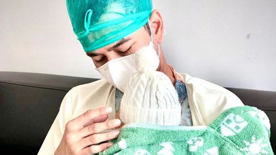 Nagita Slavina Melahirkan, Raffi Ahmad: Tambah lagi jagoan Papa di Andara