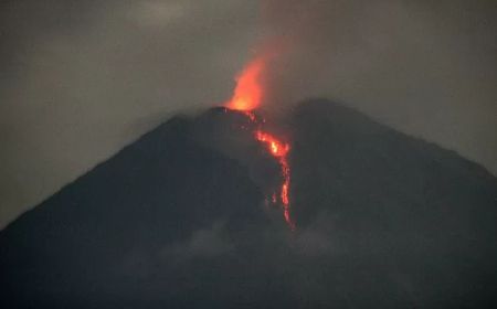 BPBD: Gunung Semeru Erupsi Beberapa Hari Terakhir, Warga Diminta Menjauh 13 Km dari Puncak