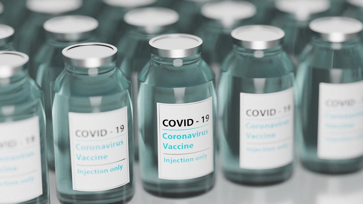 生物农场说， 各国正在对抗 COVID - 19 疫苗： 英国购买人口 3 倍
