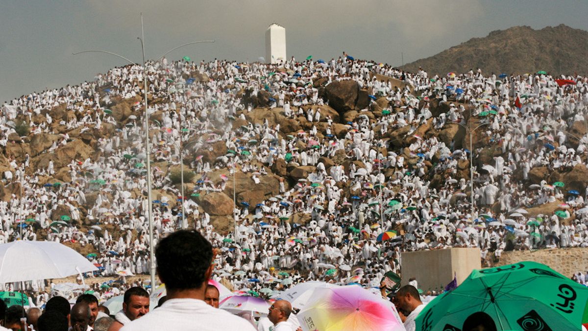 Tomorrow The Wukuf Hajj Pilgrims In Arafah: The Economy Presented By Sheikh Youssef Bin Muhammad, Translated To 20 Languages Including Indonesia