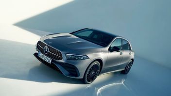 Rencana Elektrifikasi Sepenuhnya Ditunda, Mercedes-Benz Tetap Produksi A-Class hingga 2026