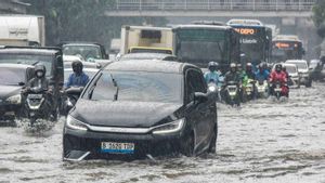 Banjir dan Macet Kamis Sore, Sejumlah Rute Transjakarta Dialihkan 