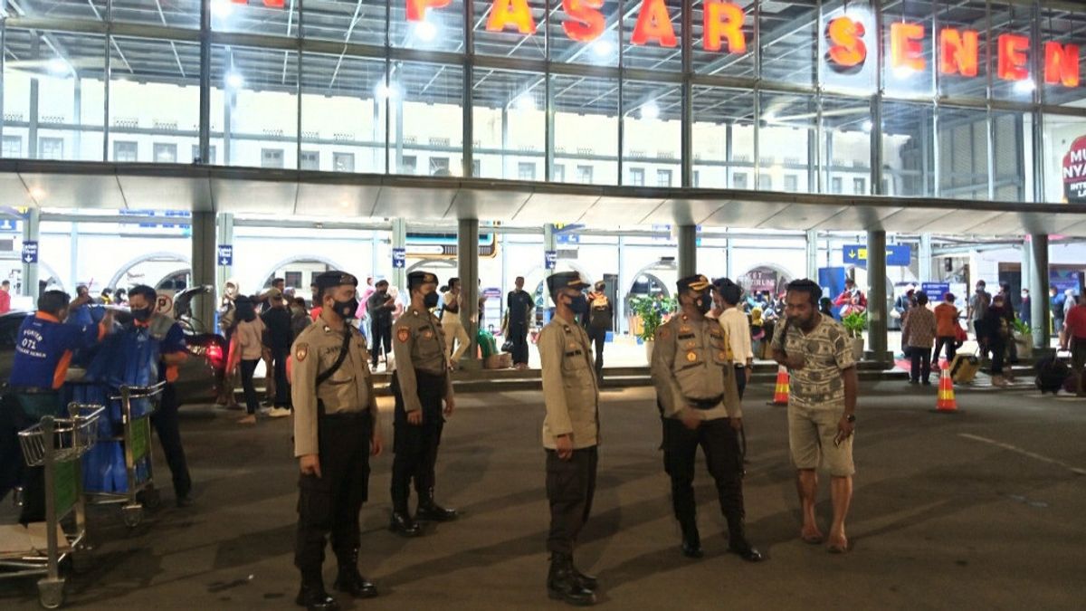 8,200 راكب قطار ما زالوا في محطة سوق سينين والشرطة في حالة تأهب للأمن العام