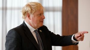 Mantan PM Inggris Boris Johnson Bakal Diperiksa Polisi Terkait Dugaan Pelanggaran Aturan COVID-19, Terima Tamu di Chequers