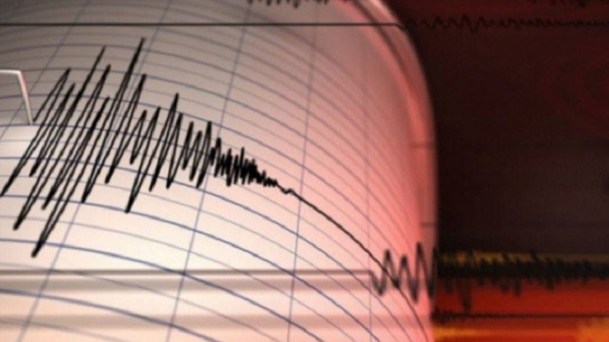 マグニチュード5.8の地震で揺れるビトゥン・スウルトラ