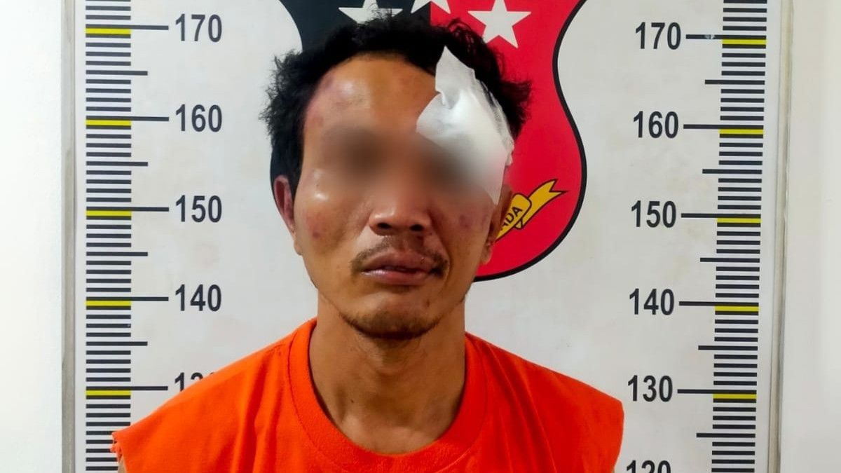 Pria Bertato Babak Belur Dihakimi Massa saat Tepergok Curi Motor di Kalideres