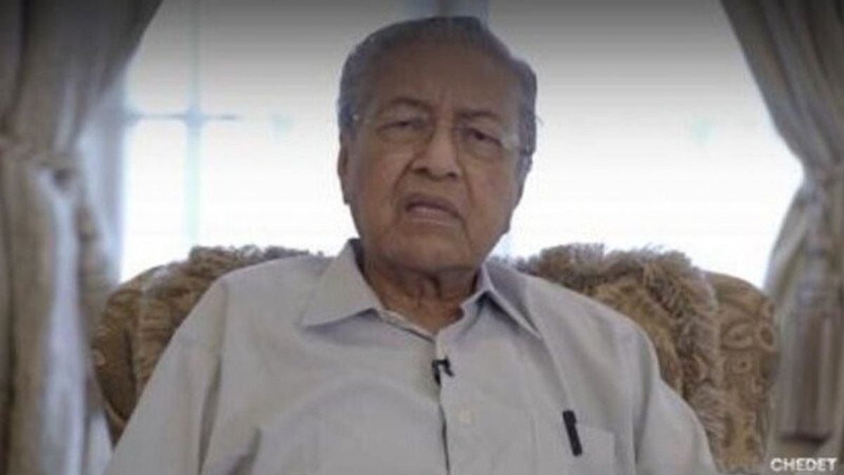 Former Malaysian Prime Minister Mahathir Mohamad Positive For COVID-19, Is Still Being Treated By The National Heart Institute