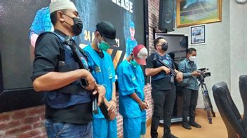 特尔纳特的毒贩在Teler时被BNNP逮捕,400万印尼盾的金钱和抽吸装置成为证据
