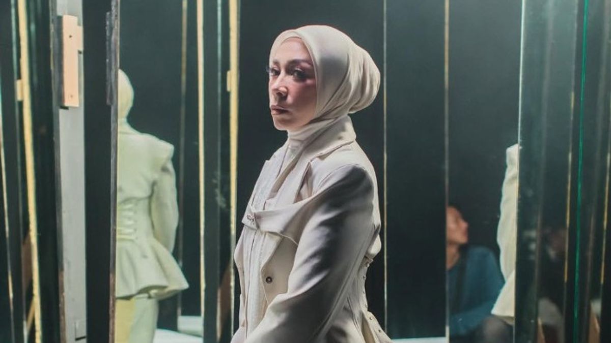 ロイヤリティの収益は490万ルピアに減少し、メリー・ゴースワフ:神に感謝します、少しでもたくさん感謝すべきです