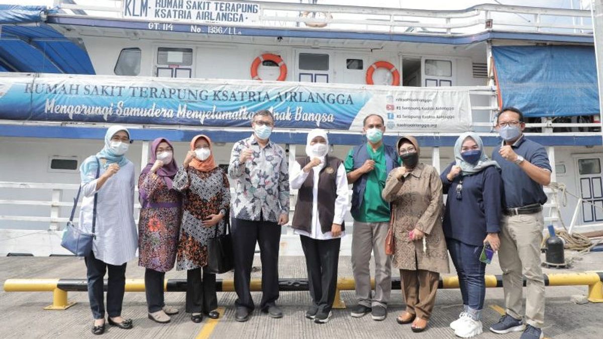 Gubernur Jatim Berangkatkan Pelayaran Rumah Sakit Terapung Unair ke Madura
